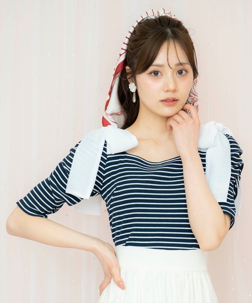 WILLSELECTION(ウィルセレクション)の「ショルダーリボンパワショルトップス(Tシャツ/カットソー・レディース・ブルー系その他/ホワイト系その他/ブラック系その他・FREE)」の1枚目の写真