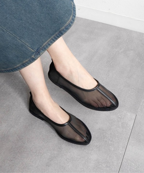 Fabby fabby(ファビィーファビィー)の「メッシュシアーフラットシューズ(パンプス・レディース・ブラック/ベージュ・LARGE/MEDIUM/SMALL)」の2枚目の写真