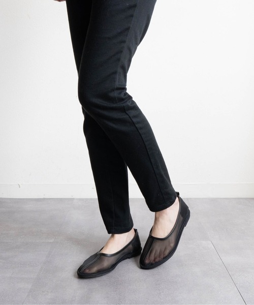 Fabby fabby(ファビィーファビィー)の「メッシュシアーフラットシューズ(パンプス・レディース・ブラック/ベージュ・LARGE/MEDIUM/SMALL)」の19枚目の写真