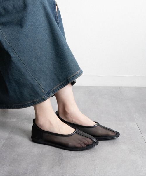 Fabby fabby(ファビィーファビィー)の「メッシュシアーフラットシューズ(パンプス・レディース・ブラック/ベージュ・LARGE/MEDIUM/SMALL)」の6枚目の写真