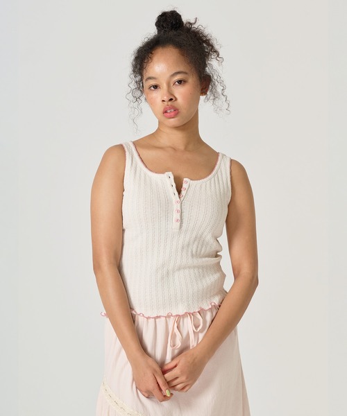 TINA:JOJUN(ティーナジョジュン)の「ヘンリーネック タンクトップ TINA:JOJUN(タンクトップ・レディース・アイボリー/ベビーピンク・M)」の1枚目の写真