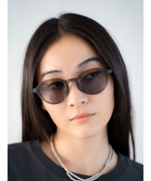 Ungrid(アングリッド)の「クリアフレームグレーレンズサングラス(サングラス・レディース・グレー・FREE)」の9枚目の写真