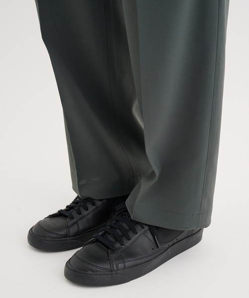 N.HOOLYWOOD（N.ハリウッド）の「【N.HOOLYWOOD/エヌハリウッド】別注 Natsu No Wide Tapered Pants/セットアップ対応（スラックス・メンズ・ブラック/グレー系その他2/ダークグレー・40/38/36）」の5枚目の写真