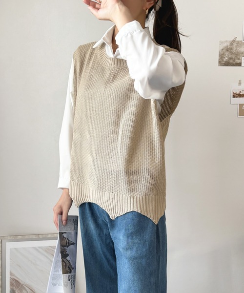 Amulet(アミュレット)の「インナー次第でテイスト自由自在!腰回りもほどよく隠れる◎ニットベストトップス(ベスト・レディース・ブラウン/アイボリー/ブラック/レッド/ダークブラウン/ネイビー/ベージュ/グレー・FREE)」の13枚目の写真