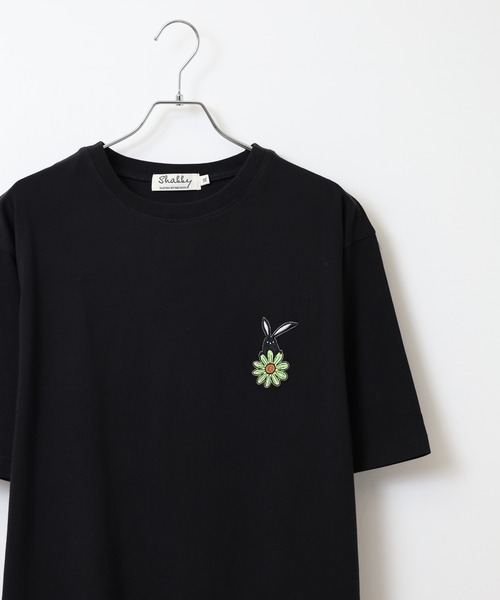 FUNALIVE(ファンアライブ)の「SHABBY プリント半袖Tシャツ unisex(Tシャツ/カットソー・メンズ・サックスブルー/ネイビー/ブラック系1/ブラック系2/イエロー系1/イエロー/オレンジ/アイボリー系1/ネイビー系1/アイボリー/ホワイト系2/ホワイト系1/ブラック/サックスブルー系1/オレンジ系1/オフホワイト・S/M/LL/L)」の7枚目の写真