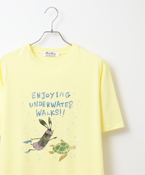 FUNALIVE(ファンアライブ)の「SHABBY プリント半袖Tシャツ unisex(Tシャツ/カットソー・メンズ・サックスブルー/ネイビー/ブラック系1/ブラック系2/イエロー系1/イエロー/オレンジ/アイボリー系1/ネイビー系1/アイボリー/ホワイト系2/ホワイト系1/ブラック/サックスブルー系1/オレンジ系1/オフホワイト・S/M/LL/L)」の14枚目の写真