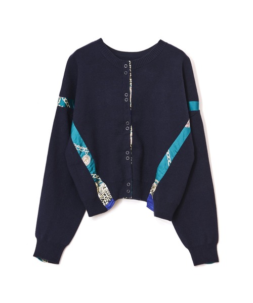 AULA AILA（アウラアイラ）の「スカーフプリント2WAYニット（スウェット・レディース・ブラック/レッド/ネイビー・0）」の11枚目の写真