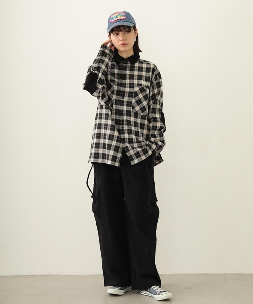 MILKFED.(ミルクフェド)の「GATHERED POCKET SWEAT CARGO PANTS(スウェットパンツ・レディース・ブラック/オリーブ/オートミール・S/M)」の7枚目の写真