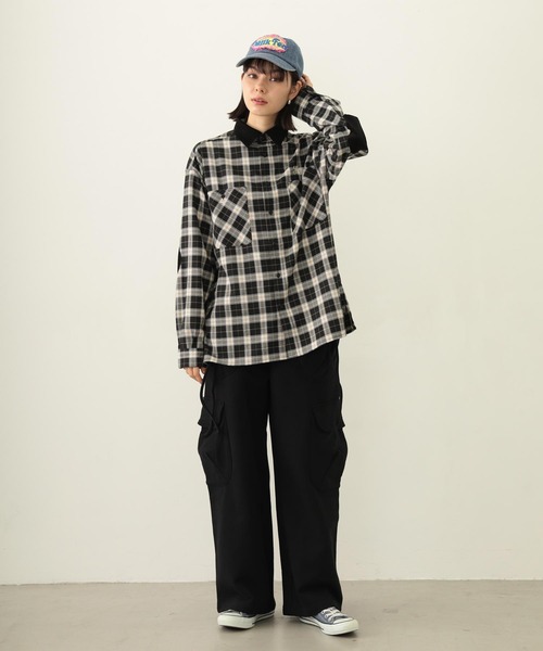 MILKFED.(ミルクフェド)の「GATHERED POCKET SWEAT CARGO PANTS(スウェットパンツ・レディース・ブラック/オリーブ/オートミール・S/M)」の8枚目の写真