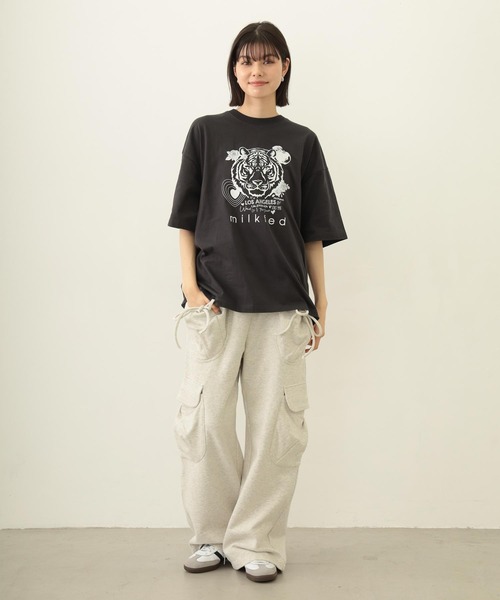 MILKFED.(ミルクフェド)の「GATHERED POCKET SWEAT CARGO PANTS(スウェットパンツ・レディース・ブラック/オリーブ/オートミール・S/M)」の19枚目の写真