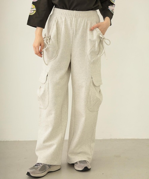 セール】GATHERED POCKET SWEAT CARGO PANTS（スウェットパンツ