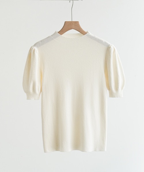 maison de LATIR(メゾンドラティール)の「夏でもきちんと感。半袖サマーニット夏服リブトップス。パフスリーブで美シルエットビジネスにも◎きれいめフェミニンスタイル(Tシャツ/カットソー・レディース・ベージュ/ホワイト/ブラック/グレー/ブラウン/ピンク/モカ/グリーン・FREE)」の13枚目の写真