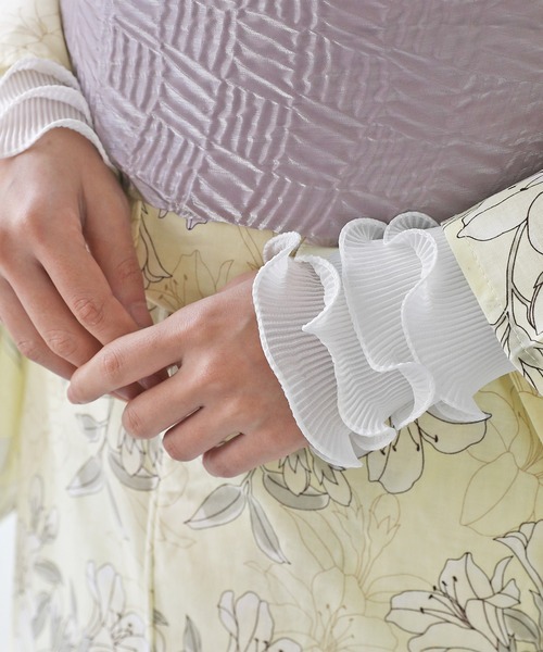 未使用品　袖に可愛いフリル付　着物セット セール】フリルプリーツ付け袖 2点セット（和装小物