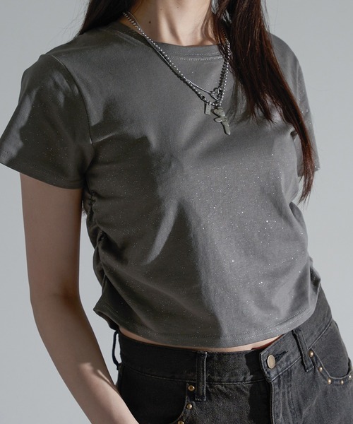 apres jour mignon(アプレジュールミニョン)の「ラメシャーリングクロップドTシャツ【ZOZOTOWN限定アイテム】(Tシャツ/カットソー・レディース・チャコールグレー/ブルー/ネイビー/ブラック・X-LARGE/フリー)」の3枚目の写真