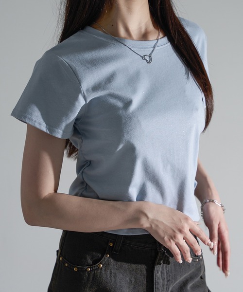 apres jour mignon(アプレジュールミニョン)の「ラメシャーリングクロップドTシャツ【ZOZOTOWN限定アイテム】(Tシャツ/カットソー・レディース・チャコールグレー/ブルー/ネイビー/ブラック・X-LARGE/フリー)」の4枚目の写真