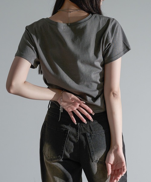 apres jour mignon(アプレジュールミニョン)の「ラメシャーリングクロップドTシャツ【ZOZOTOWN限定アイテム】(Tシャツ/カットソー・レディース・チャコールグレー/ブルー/ネイビー/ブラック・X-LARGE/フリー)」の7枚目の写真