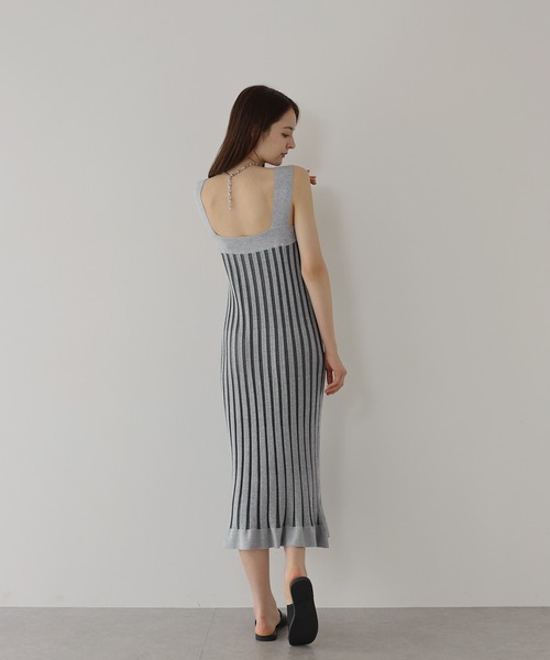 J by blue(ジェイバイブルー)の「ワイドリブマーメイドワンピース(ワンピース・レディース・グレー/ベージュ・MEDIUM)」の11枚目の写真