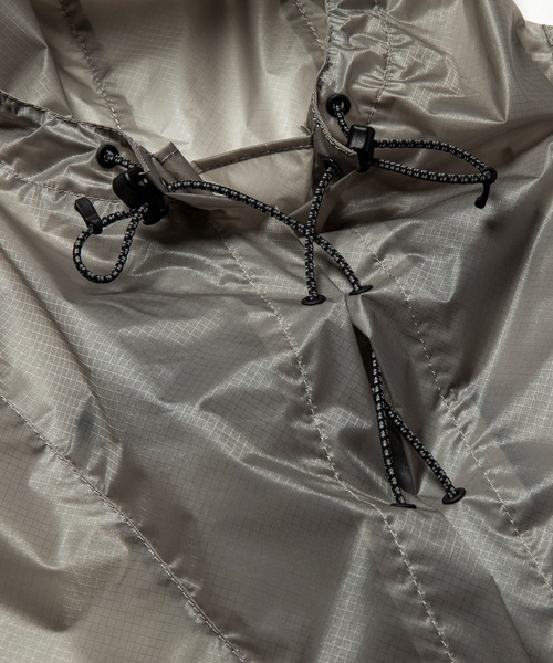 meanswhile（ミーンズワイル）の「Cordura Ripstop Packable Poncho（ポンチョ・メンズ・ブラック/グレー・FREE）」の15枚目の写真