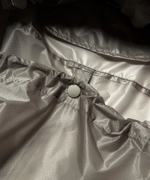 meanswhile（ミーンズワイル）の「Cordura Ripstop Packable Poncho（ポンチョ・メンズ・ブラック/グレー・FREE）」の18枚目の写真
