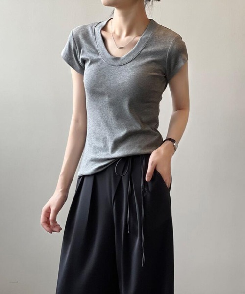 シンプル Uネック ショートスリーブ T シャツ（Tシャツ