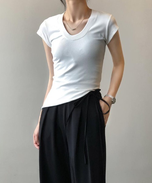 シンプル Uネック ショートスリーブ T シャツ（Tシャツ