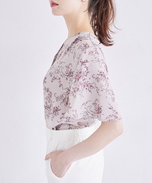 tocco closet(トッコ クローゼット)の「パール釦Vネックフレアスリーブブラウス(シャツ/ブラウス・レディース・オフホワイト/ピンク/ホワイト・M)」の18枚目の写真