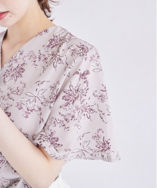tocco closet(トッコ クローゼット)の「パール釦Vネックフレアスリーブブラウス(シャツ/ブラウス・レディース・オフホワイト/ピンク/ホワイト・M)」の20枚目の写真