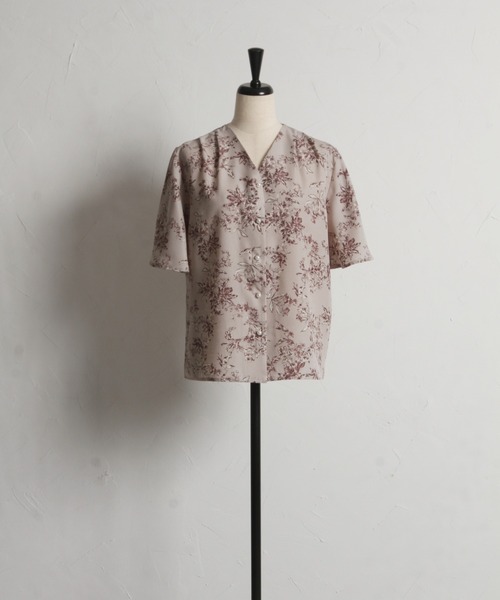 tocco closet(トッコ クローゼット)の「パール釦Vネックフレアスリーブブラウス(シャツ/ブラウス・レディース・オフホワイト/ピンク/ホワイト・M)」の21枚目の写真