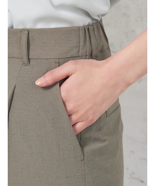 HARUYAMA（ハルヤマ）の「【ウォッシャブル】ワイドパンツ クレープ2WAYワッシャー素材 SOFFICE（スラックス・レディース・ブラック/ライトグレー・13号/7号/9号/11号）」の6枚目の写真