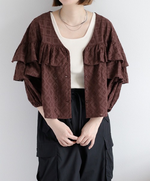 cepo（セポ）の「フリルデザインレースシャツ（シャツ/ブラウス・レディース・ブラウン/オフホワイト・M）」の2枚目の写真