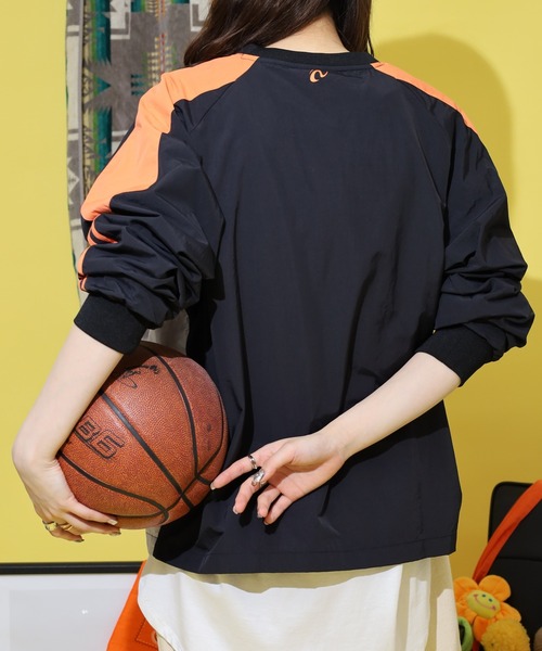 NERDY(ノルディ)の「カラーブロックウーブンウォームアップ(Tシャツ/カットソー・メンズ・ブラック/カーキ・S/M/L)」の5枚目の写真