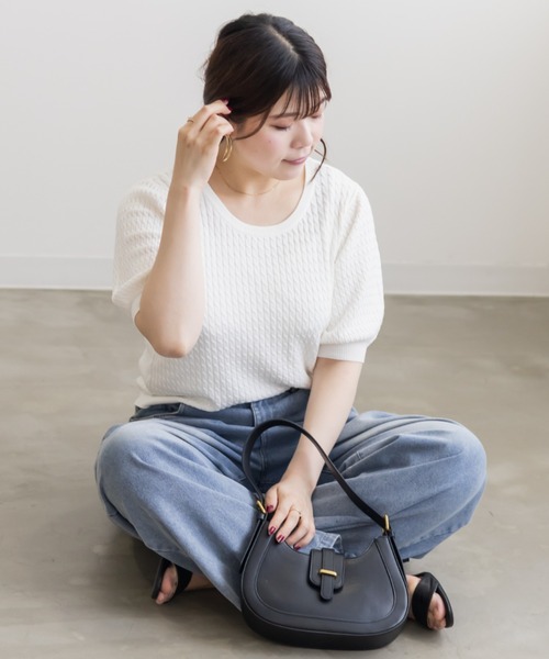 CLETTE(クレット)の「クルーネックパフスリーブニット(ニット/セーター・レディース・ホワイト系その他/ベージュ系その他/オフホワイト/ブラック・LL/3L/4L)」の7枚目の写真