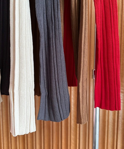 Doux archives（ドゥアルシーヴ）の「ボートネックランダムリブニット（ニット/セーター・レディース・レッド/キャメル/アイボリー/チャコールグレー・FREE）」の13枚目の写真