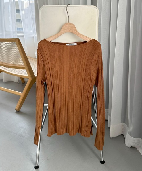 Doux archives（ドゥアルシーヴ）の「ボートネックランダムリブニット（ニット/セーター・レディース・レッド/キャメル/アイボリー/チャコールグレー・FREE）」の8枚目の写真