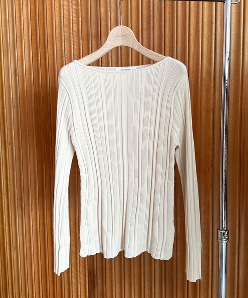 Doux archives（ドゥアルシーヴ）の「ボートネックランダムリブニット（ニット/セーター・レディース・レッド/キャメル/アイボリー/チャコールグレー・FREE）」の12枚目の写真