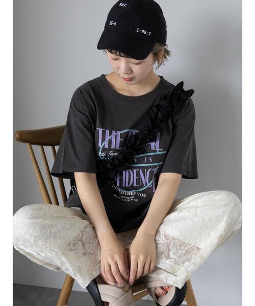 ehka sopo（エヘカソポ）の「ロゴプリントオーバーサイズTシャツ（Tシャツ/カットソー・レディース・オフホワイト/チャコールグレー/ミント/サックスブルー・F）」の3枚目の写真