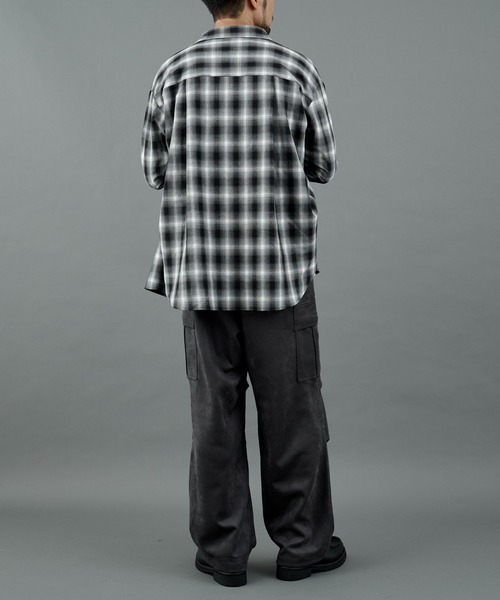 COLONY 2139（コロニートゥーワンスリーナイン）の「シンセティックスエードカーゴパンツ（カーゴパンツ・メンズ・チャコールグレー/アイボリー/ブラック/カーキ・MEDIUM/LARGE）」の11枚目の写真