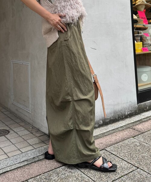 CIAOPANIC TYPY（チャオパニックティピー）の「光沢ナイロンリメイク風ミリタリースカート（スカート・レディース・ブラック/カーキ/ブラウン・LARGE/MEDIUM/SMALL）」の7枚目の写真