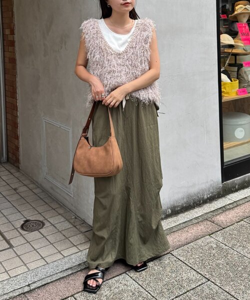 CIAOPANIC TYPY（チャオパニックティピー）の「光沢ナイロンリメイク風ミリタリースカート（スカート・レディース・ブラック/カーキ/ブラウン・LARGE/MEDIUM/SMALL）」の8枚目の写真