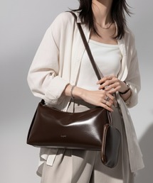 Ungrid | 【Ungrid/アングリッド】　ポーチチャーム付　ワイドバックルベルト ワンハンドルショルダーバッグ(ショルダーバッグ)