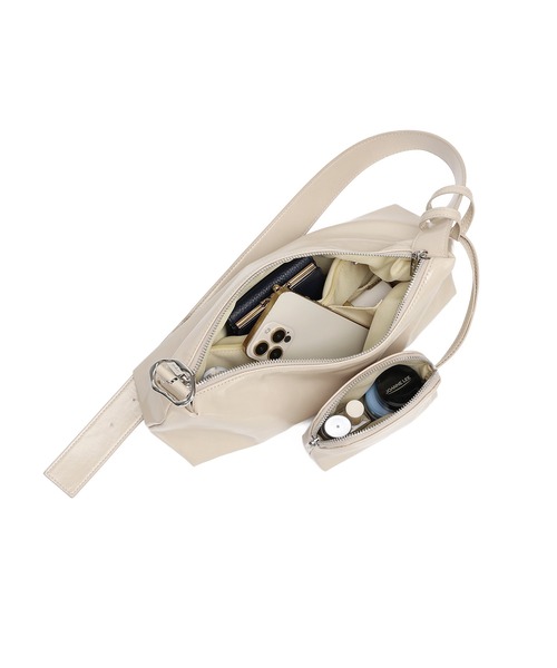 Ungrid（アングリッド）の「【Ungrid/アングリッド】　ポーチチャーム付　ワイドバックルベルト ワンハンドルショルダーバッグ（ショルダーバッグ・レディース・ブラック/ブラウン/アイボリー・FREE）」の21枚目の写真