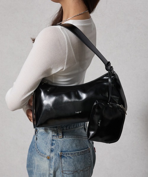 Ungrid（アングリッド）の「【Ungrid/アングリッド】　ポーチチャーム付　ワイドバックルベルト ワンハンドルショルダーバッグ（ショルダーバッグ・レディース・ブラック/ブラウン/アイボリー・FREE）」の5枚目の写真