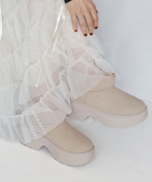 VIVIAN(ヴィヴィアン)の「もふぽか厚底7cmチャンキーヒールムートンブーツ(ブーツ・レディース・ベージュ/キャメル/ブラック・M/S/LL/L)」の16枚目の写真