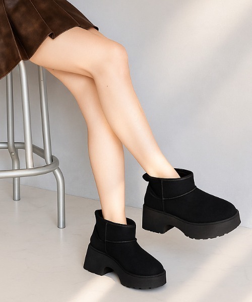 VIVIAN(ヴィヴィアン)の「もふぽか厚底7cmチャンキーヒールムートンブーツ(ブーツ・レディース・ベージュ/キャメル/ブラック・M/S/LL/L)」の9枚目の写真