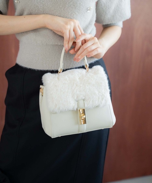 NOELA（ノエラ）の「ワンハンドル２ＷＡＹファーフラップバッグ（ハンドバッグ・レディース・オフホワイト/モカ・フリー）」の11枚目の写真