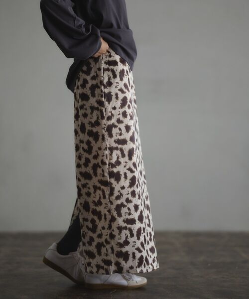 CRAFT STANDARD BOUTIQUE（クラフトスタンダードブティック）の「ヒョウ柄プリントIラインスカート（スカート・レディース・グレー/ベージュ・FREE）」の21枚目の写真