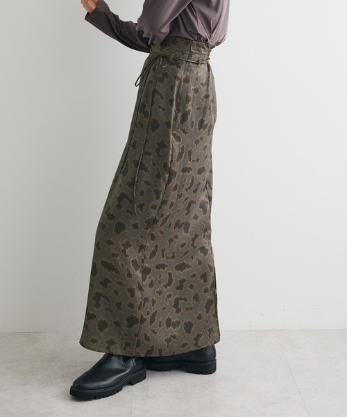 CRAFT STANDARD BOUTIQUE（クラフトスタンダードブティック）の「ヒョウ柄プリントIラインスカート（スカート・レディース・グレー/ベージュ・FREE）」の4枚目の写真