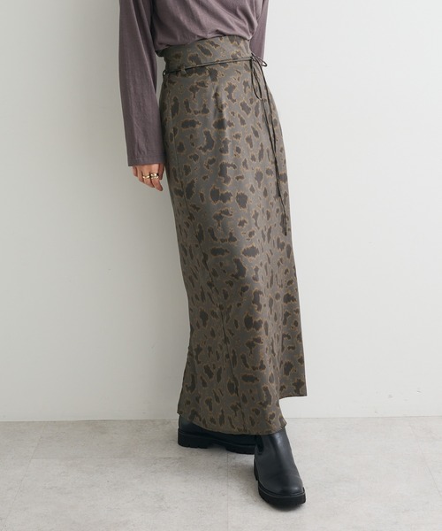 CRAFT STANDARD BOUTIQUE（クラフトスタンダードブティック）の「ヒョウ柄プリントIラインスカート（スカート・レディース・グレー/ベージュ・FREE）」の3枚目の写真