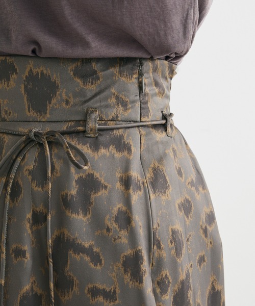 CRAFT STANDARD BOUTIQUE（クラフトスタンダードブティック）の「ヒョウ柄プリントIラインスカート（スカート・レディース・グレー/ベージュ・FREE）」の16枚目の写真