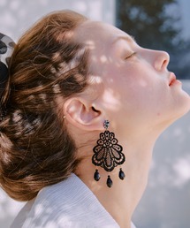 manana suerte（マニャーナスエルテ）の「レース×ビジューピアス（ピアス（両耳用））」